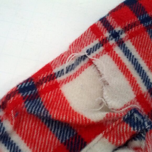 Vintage soft distressed red white blue plaid flannel long sleeve button shirt - Picture 3 of 11